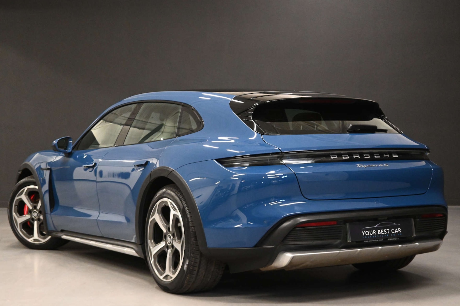 Used Porsche Taycan 2021 for sale - 76896365: Photo 2