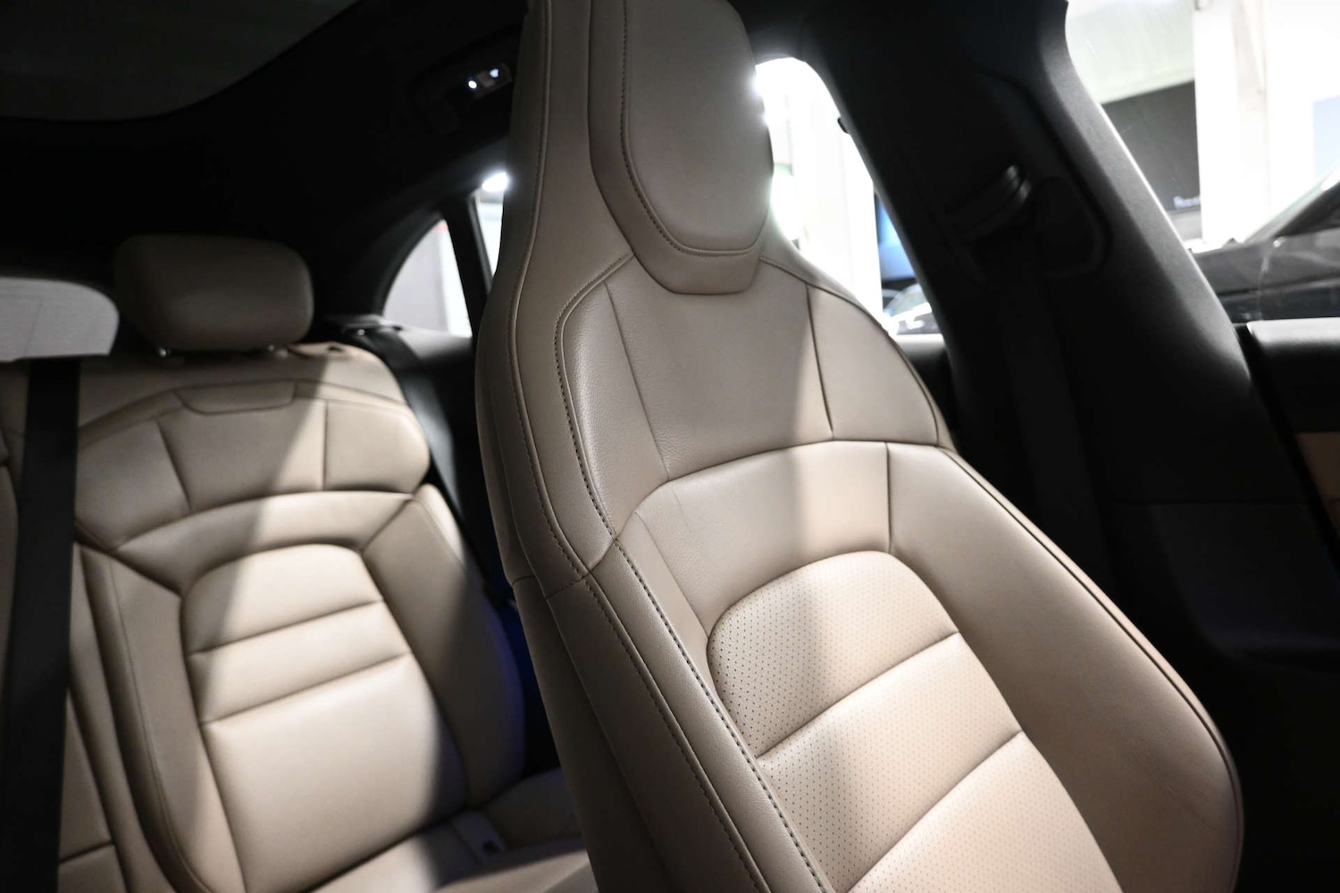 Used Porsche Taycan 2021 for sale - 76896365: Photo 29