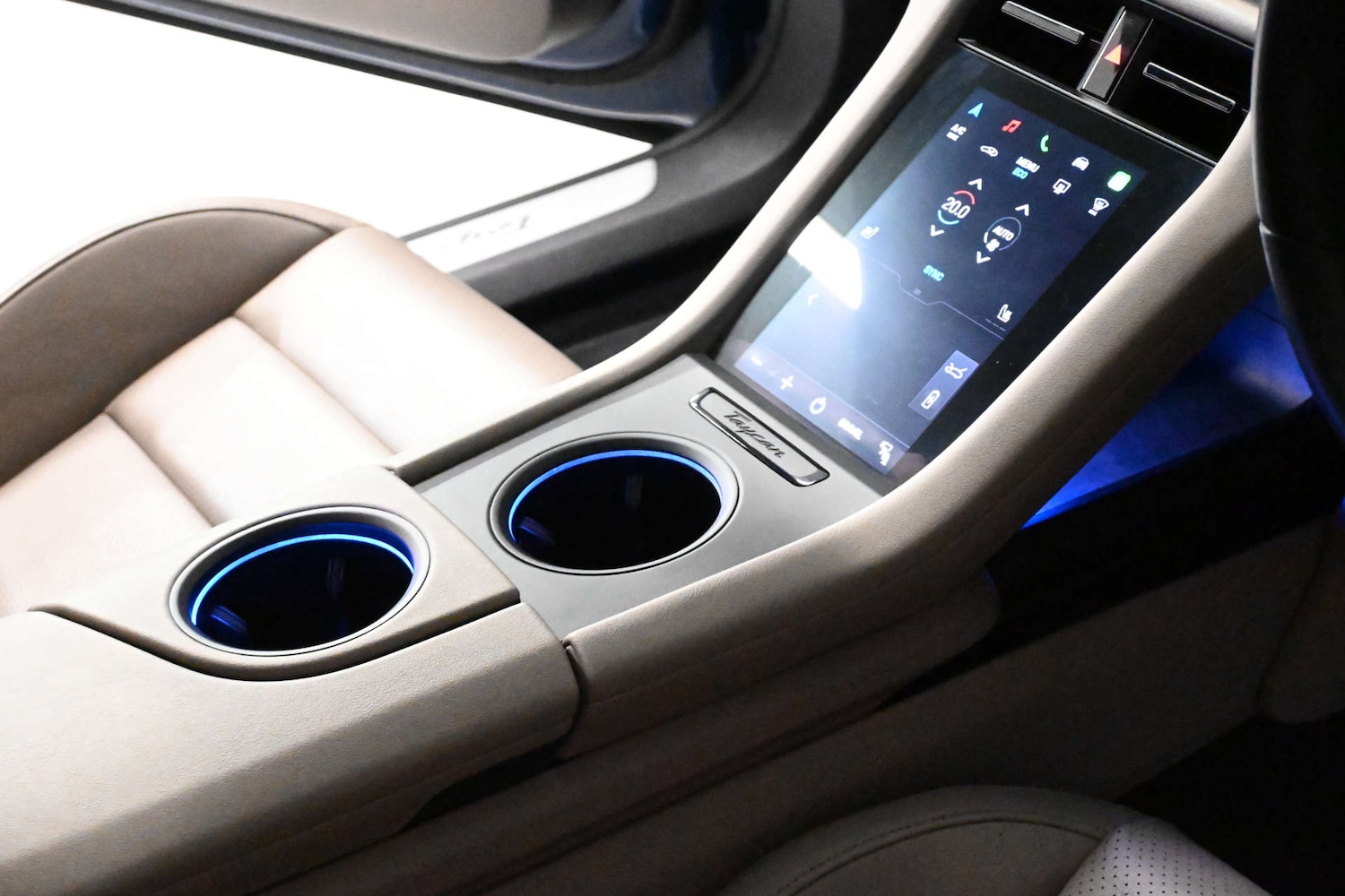 Used Porsche Taycan 2021 for sale - 76896365: Photo 51