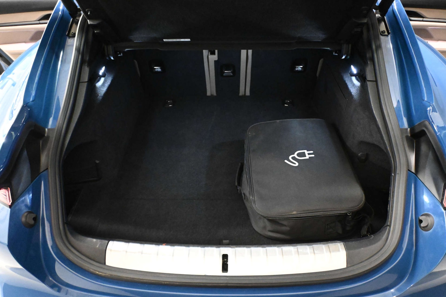 Used Porsche Taycan 2021 for sale - 76896365: Photo 53