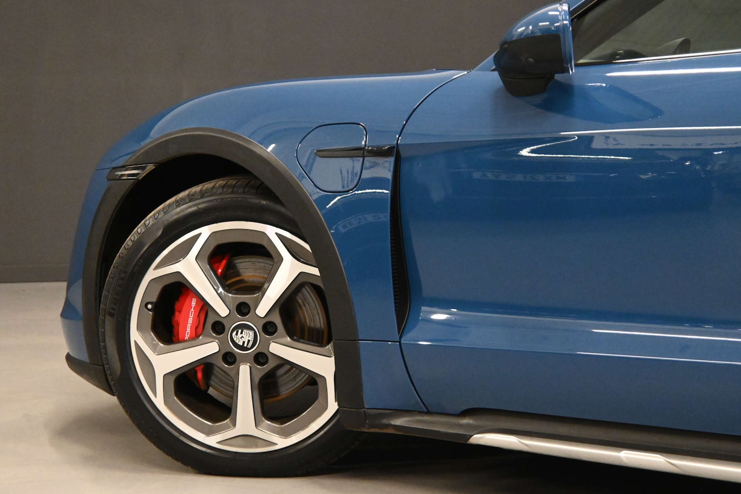 Used Porsche Taycan 2021 for sale - 76896365: Photo 6