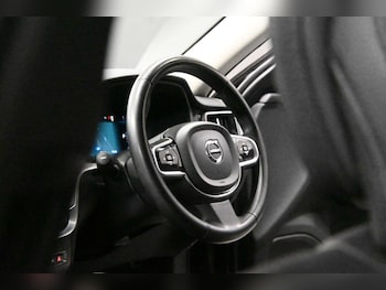 Used Volvo V60 2023 for sale - 78563419: Photo