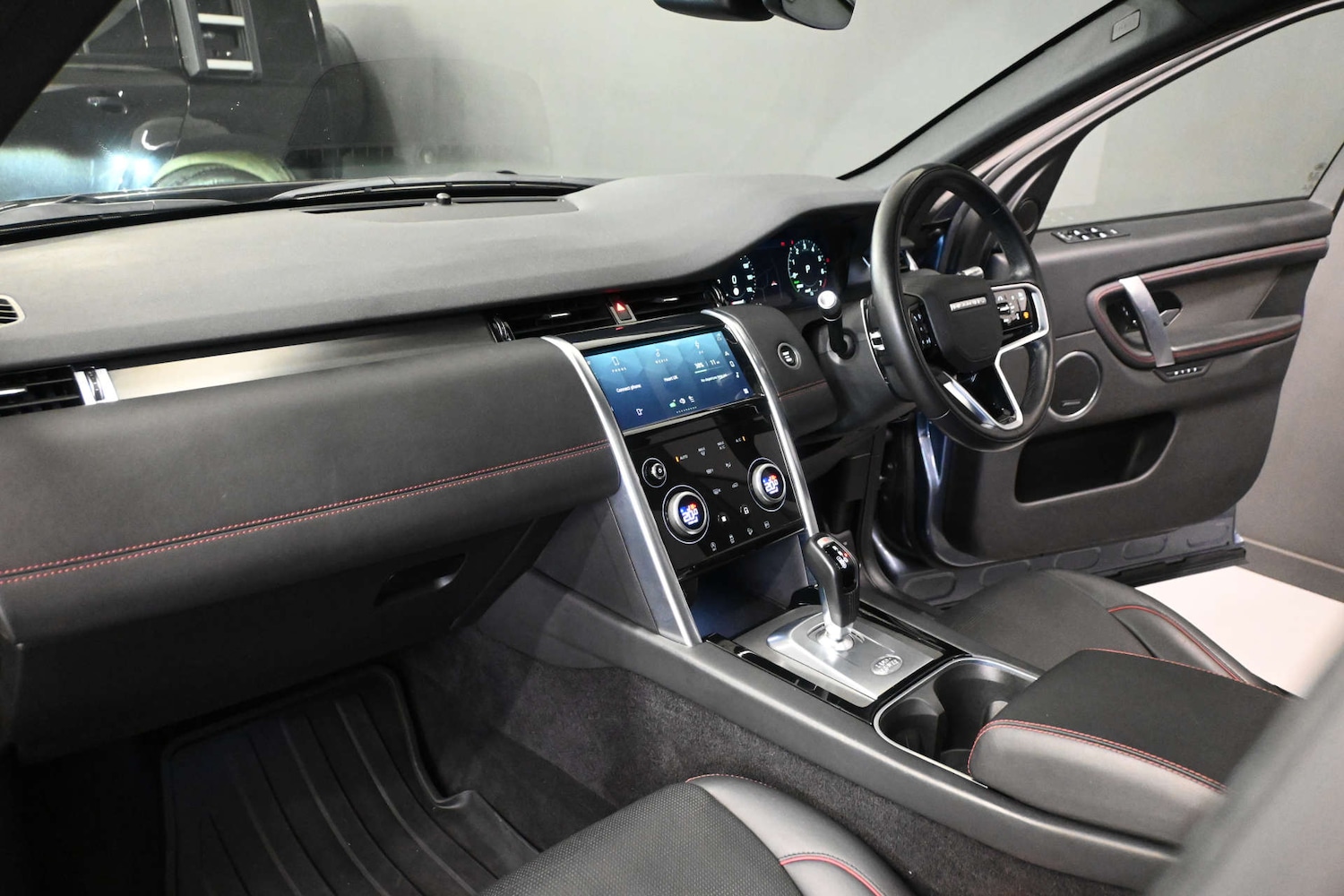 Used Land Rover Discovery Sport 2022 for sale - 77937225: Photo 17