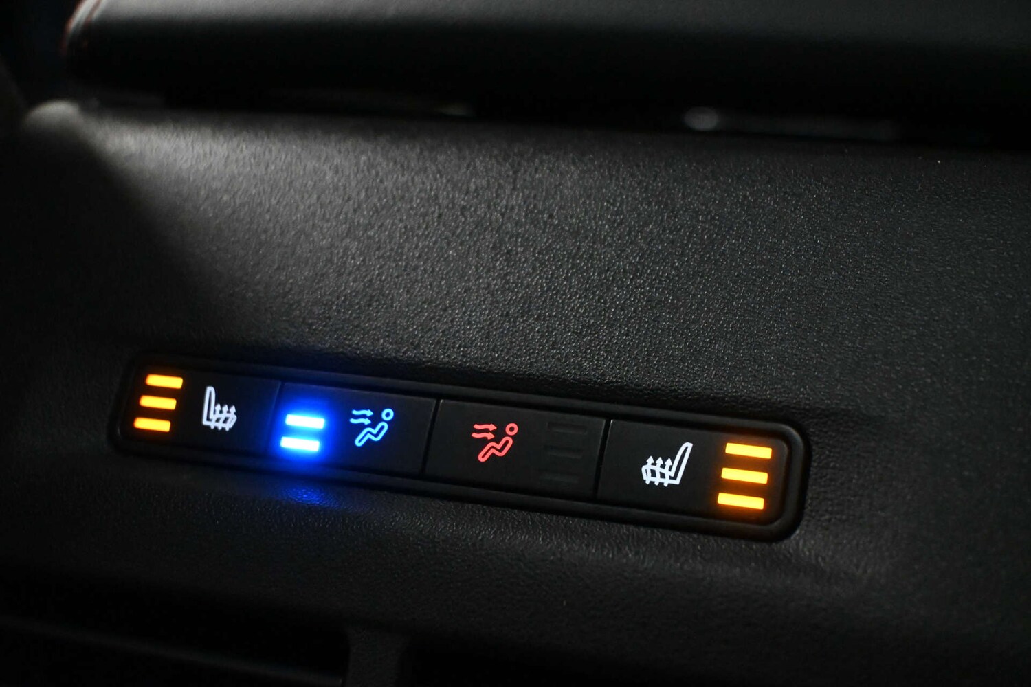 Used Land Rover Discovery Sport 2022 for sale - 77937225: Photo 22