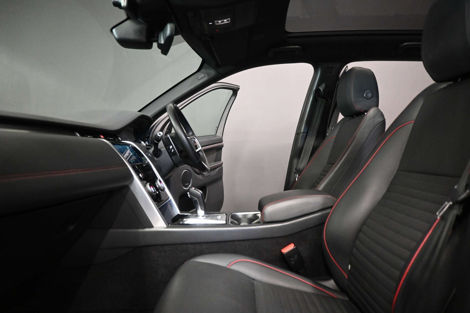 Used Land Rover Discovery Sport 2022 for sale - 77937225: Photo 28