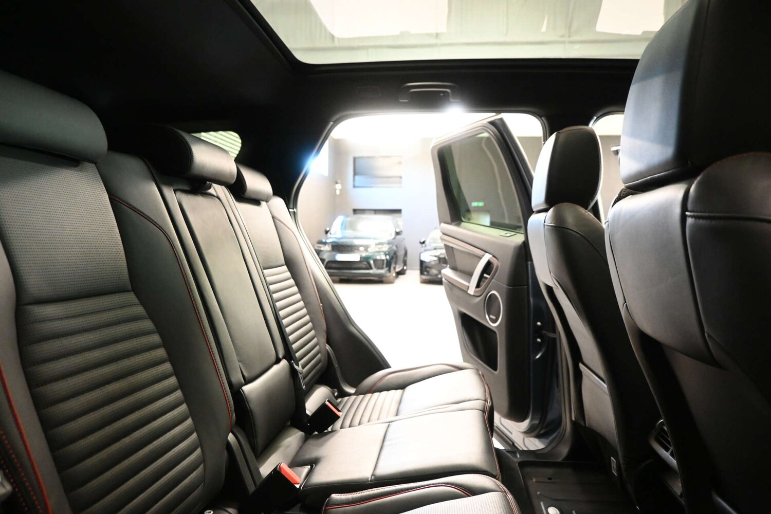 Used Land Rover Discovery Sport 2022 for sale - 77937225: Photo 44