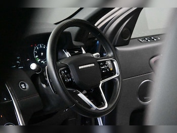 Used Land Rover Discovery Sport 2022 for sale - 77937225: Photo