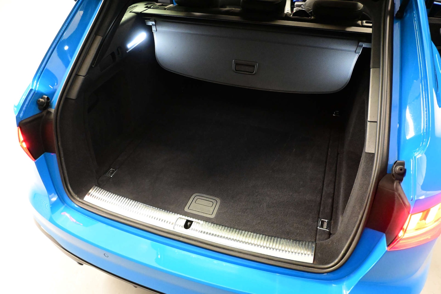 Used Audi A4 2021 for sale - 76848477: Photo 53