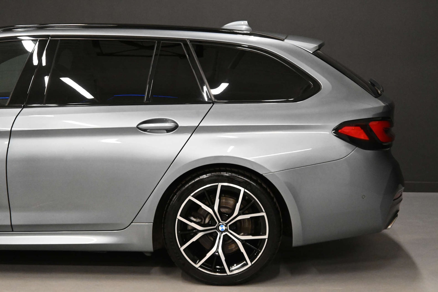 Used BMW 5 Series 2021 for sale - 76710475: Photo 32