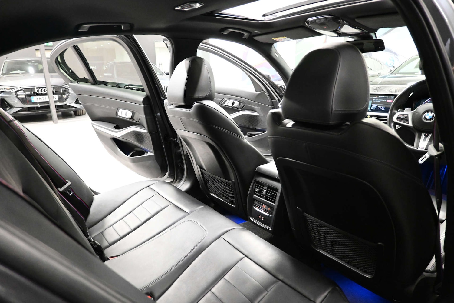 Used BMW 3 Series 2022 for sale - 76710473: Photo 12