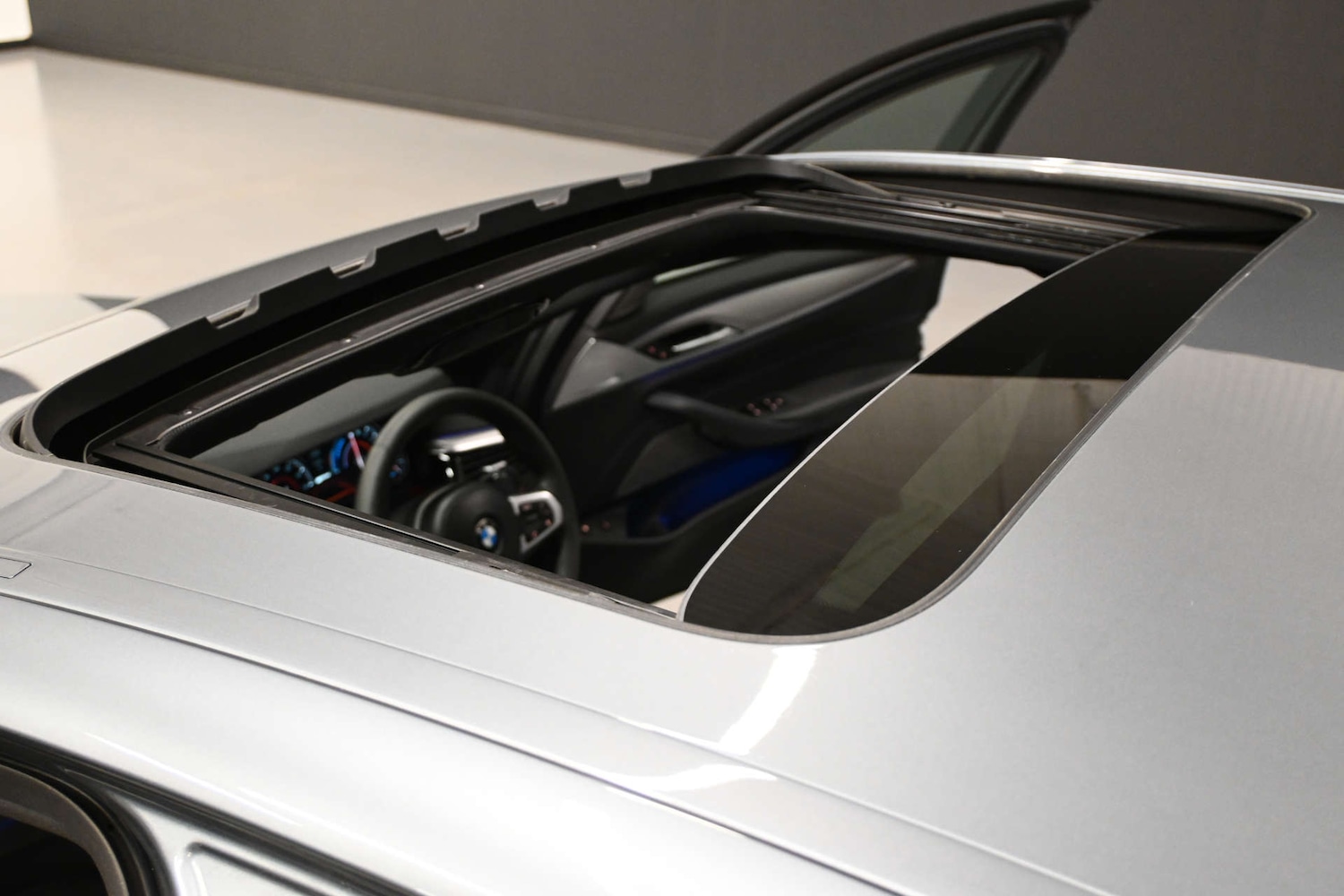 Used BMW 5 Series 2018 for sale - 76910571: Photo 76