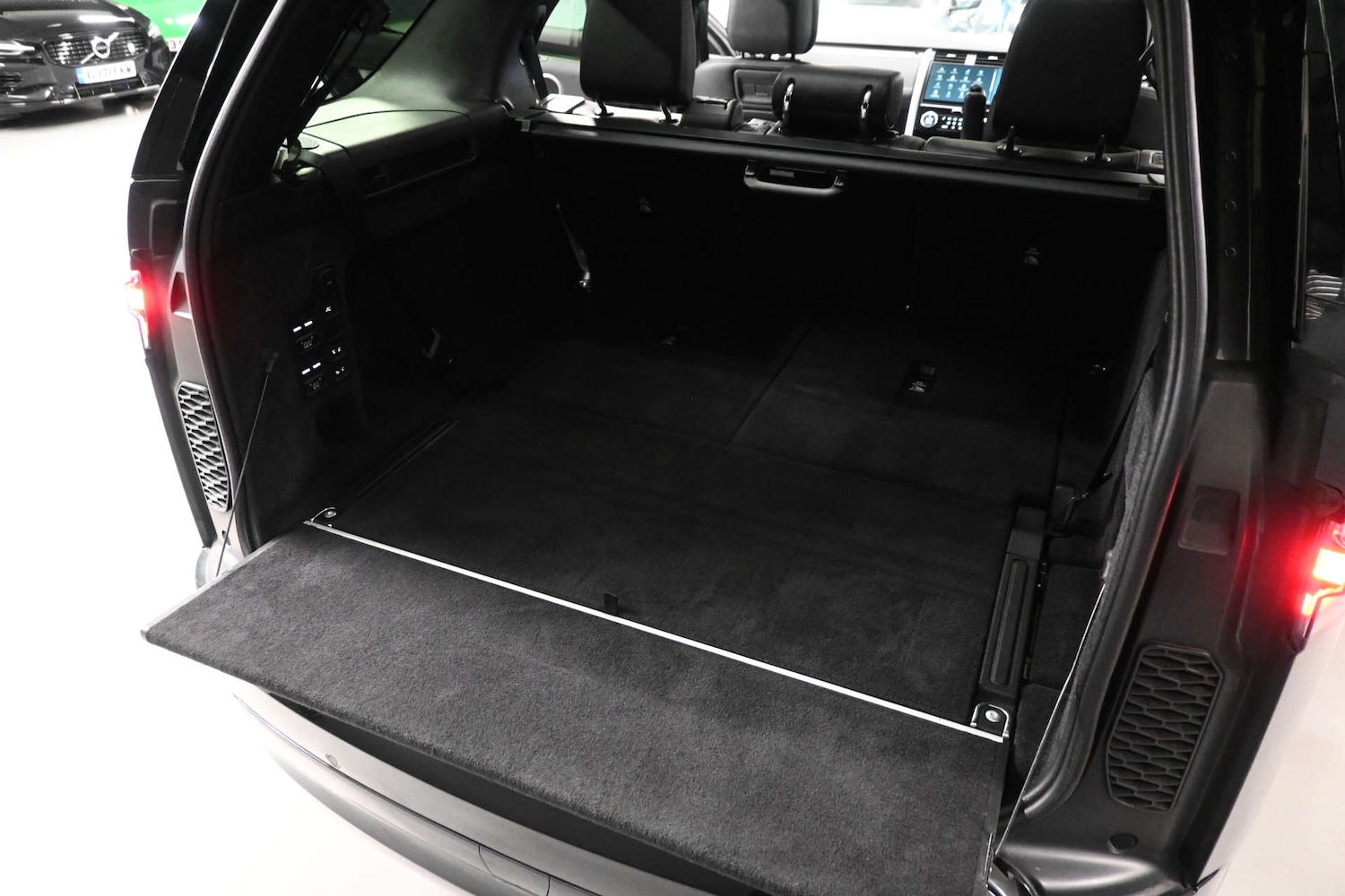 Used Land Rover Discovery 2021 for sale - 77780988: Photo 48