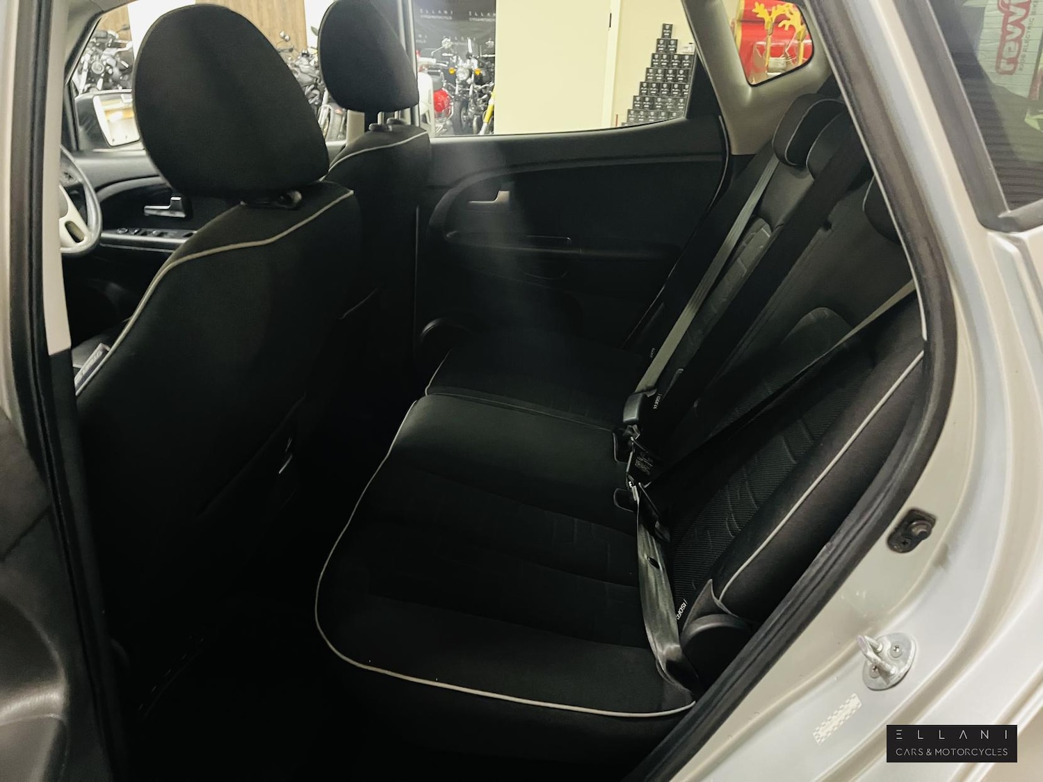 Used Kia Venga 2010 for sale - 77005960: Photo 12