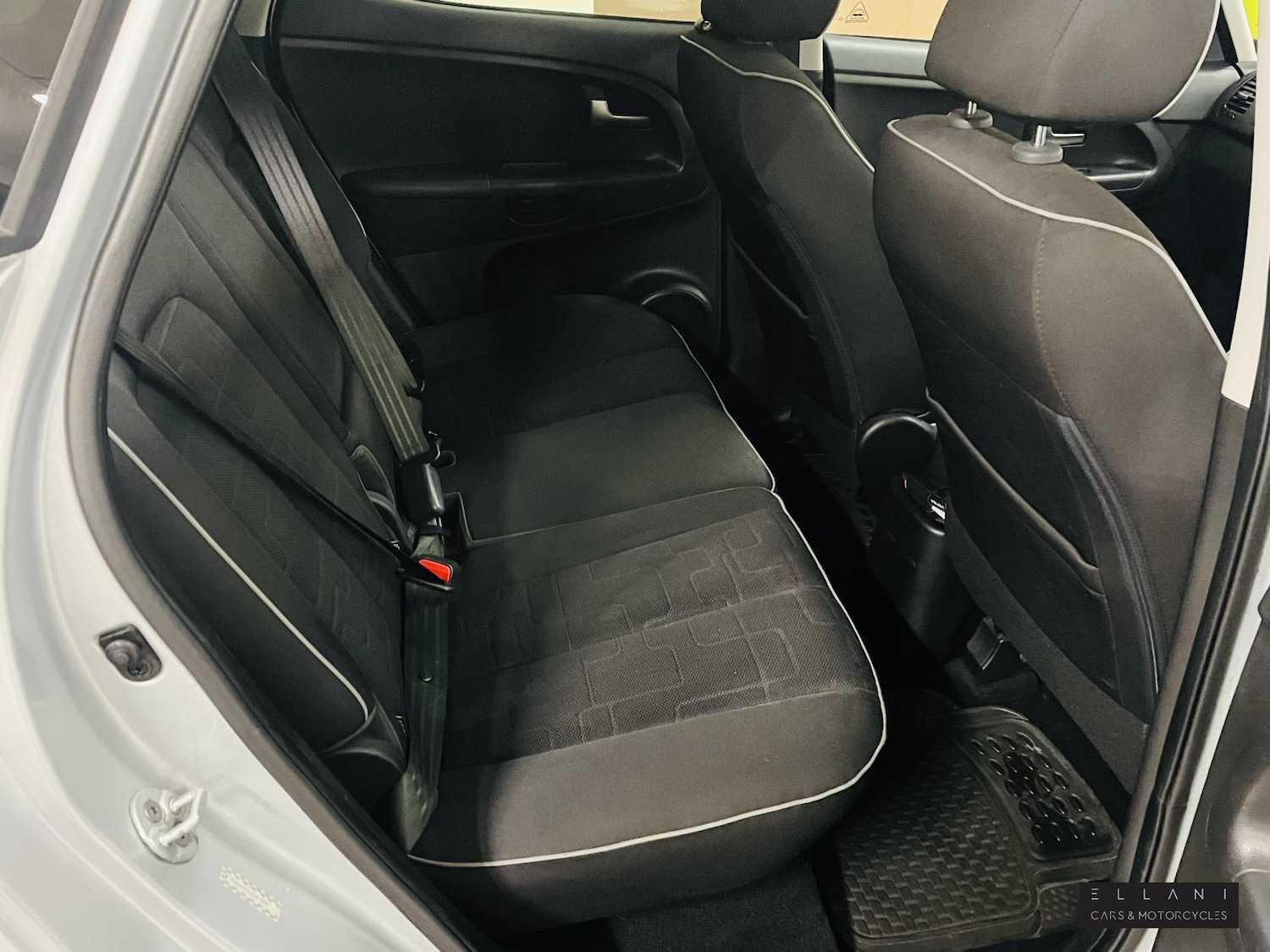 Used Kia Venga 2010 for sale - 77005960: Photo 14