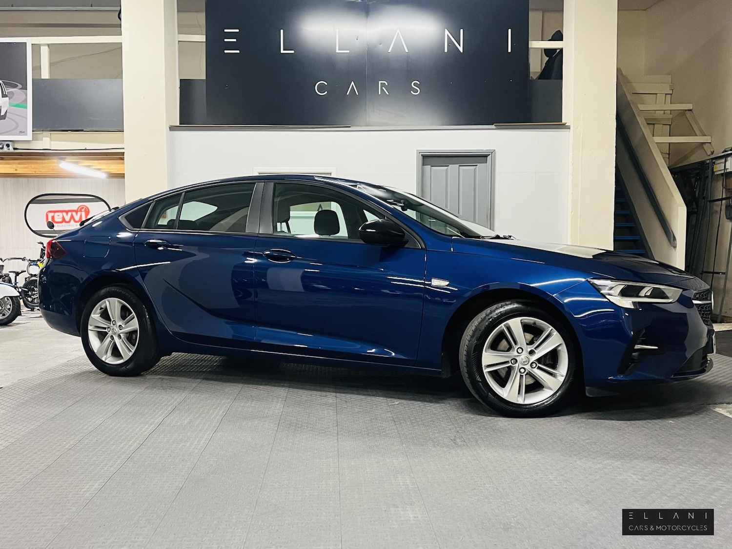 Used Vauxhall Insignia 2021 for sale - 76445137: Photo 1