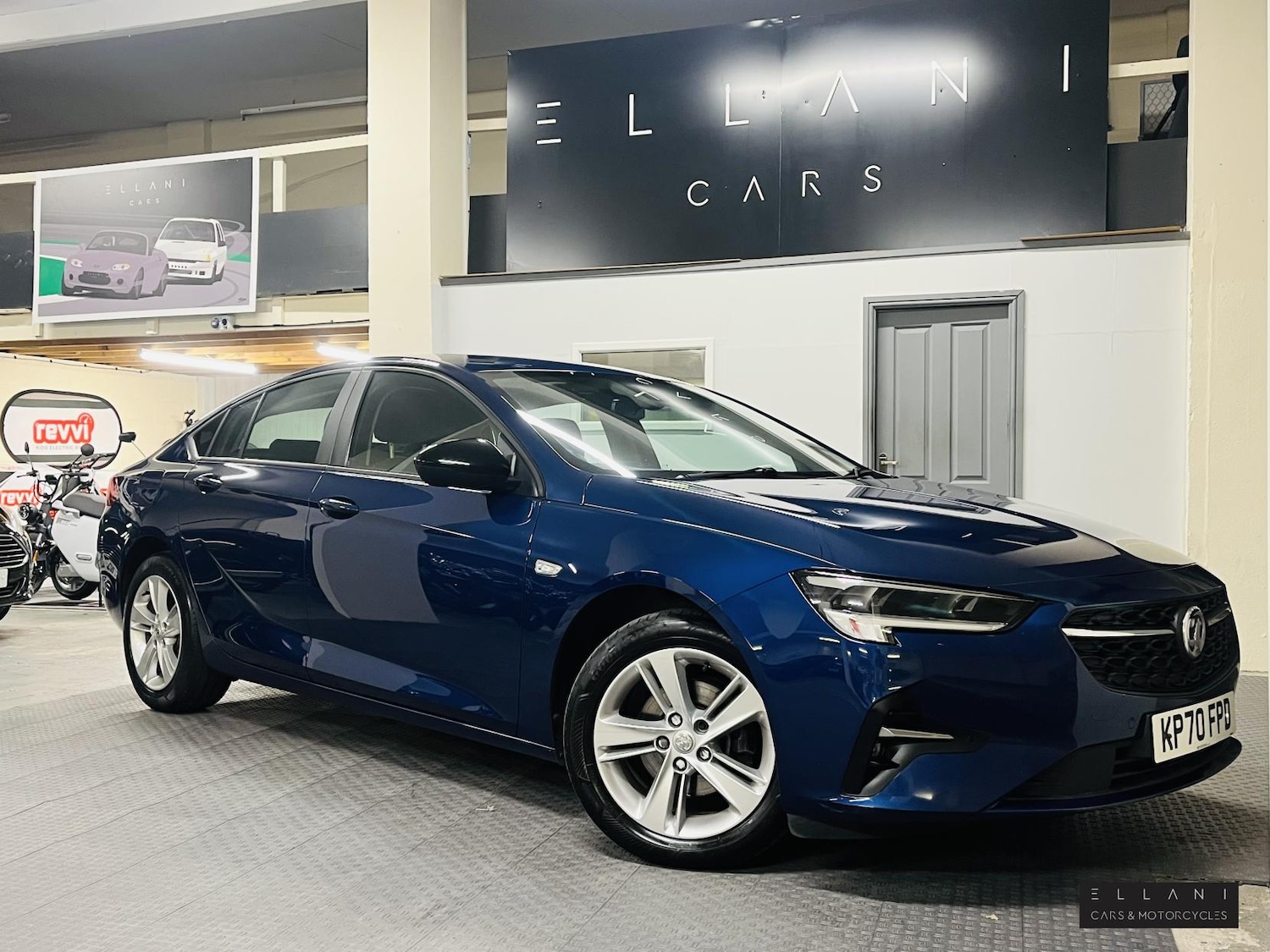 Used Vauxhall Insignia 2021 for sale - 76445137: Photo 2