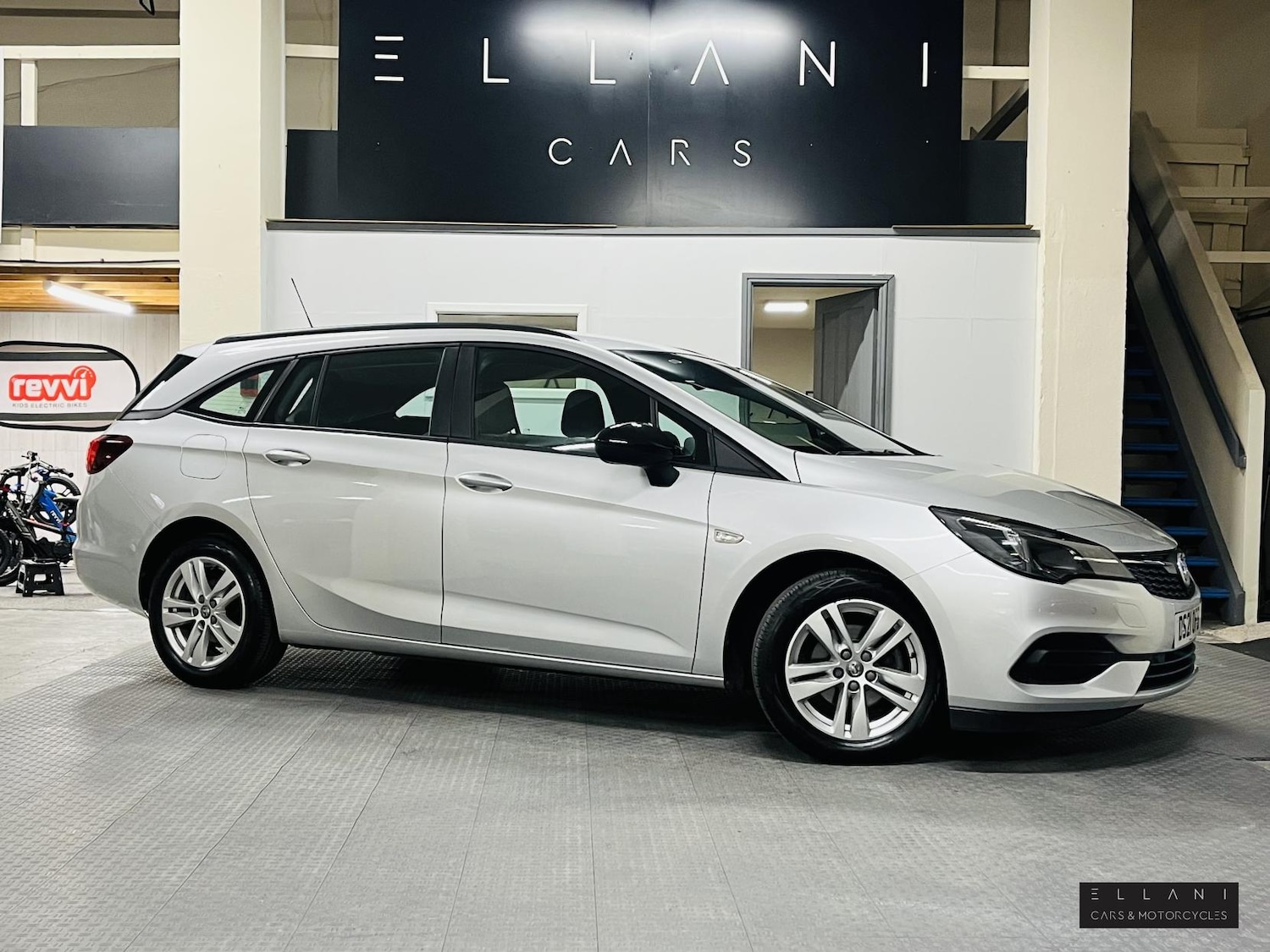 Used Vauxhall Astra 2021 for sale - 76507886: Photo 1