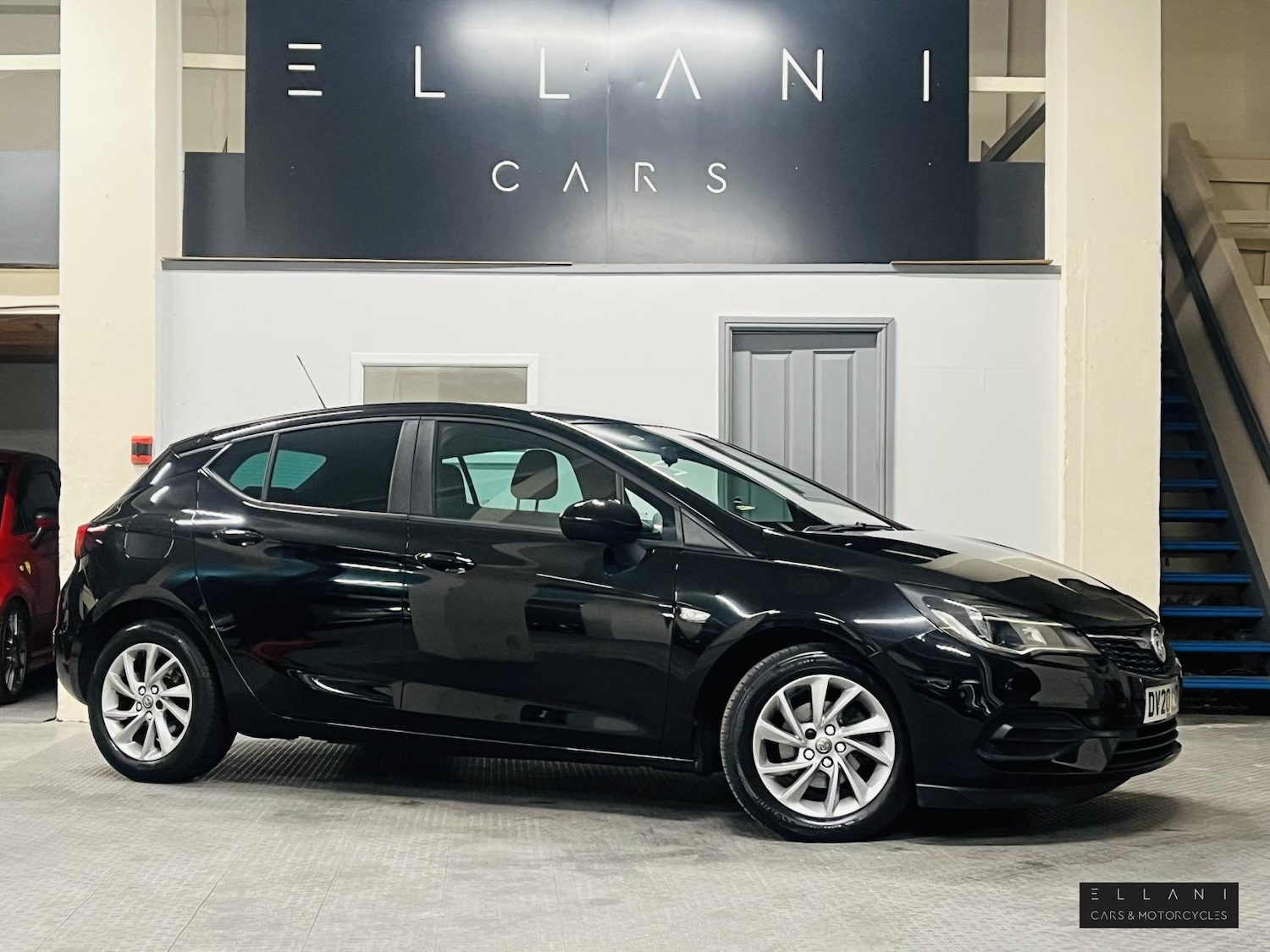 Used Vauxhall Astra 2020 for sale - 76507896: Photo 1