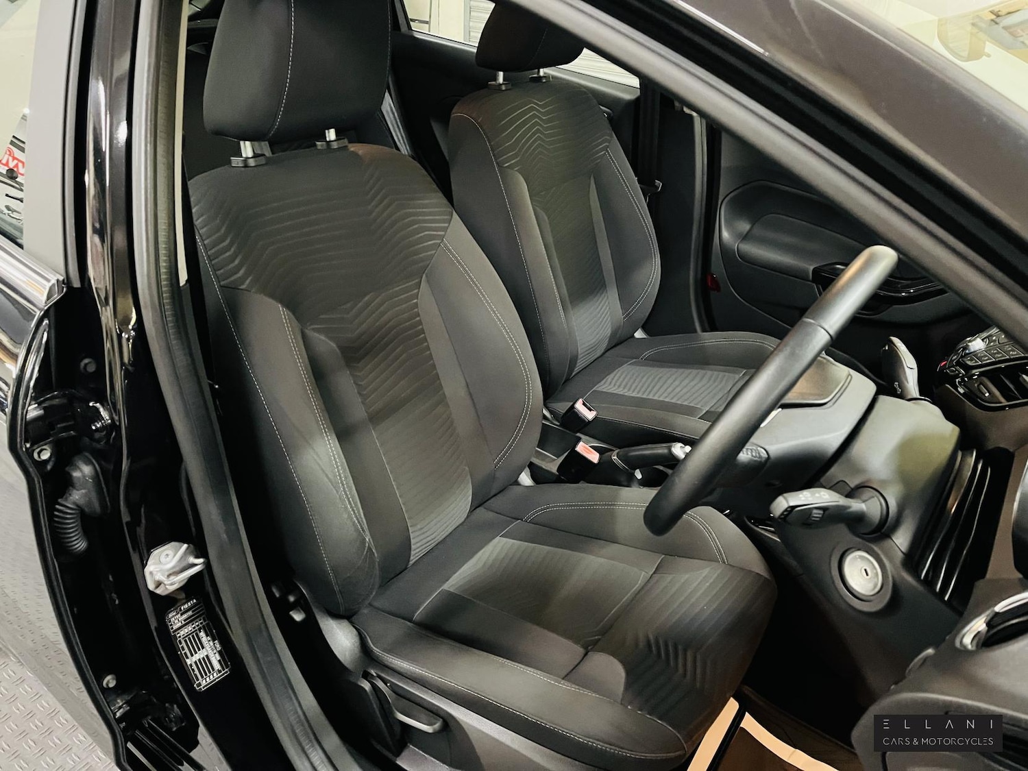 Used Ford Fiesta 2015 for sale - 76384849: Photo 8