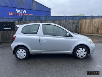Used Toyota Yaris 2005 for sale - 76971771: Photo