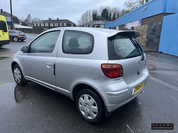 Used Toyota Yaris 2005 for sale - 76971771: Photo