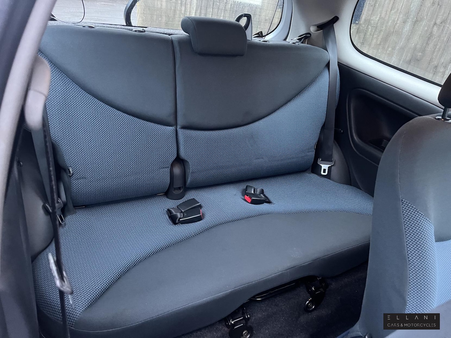 Used Toyota Yaris 2005 for sale - 76971771: Photo 9