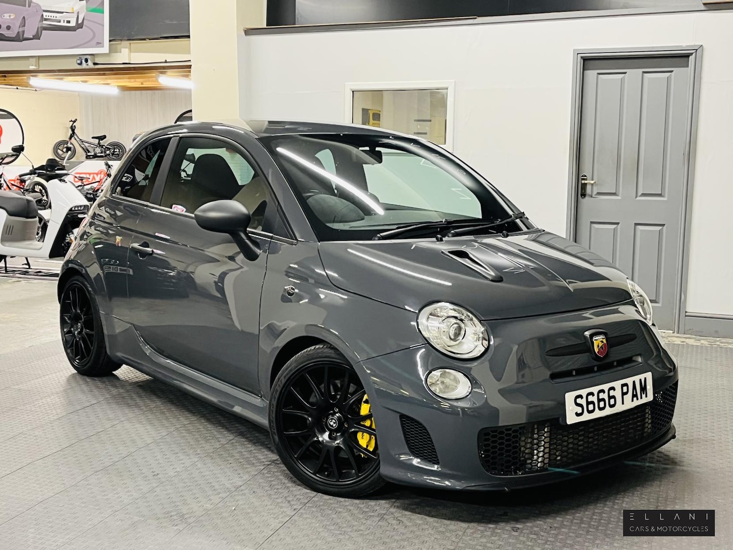 Used Abarth 595 2016 for sale - 76580914: Photo 2