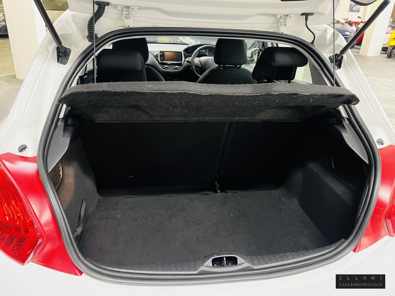 Used Peugeot 208 2014 for sale - 76507908: Photo 13