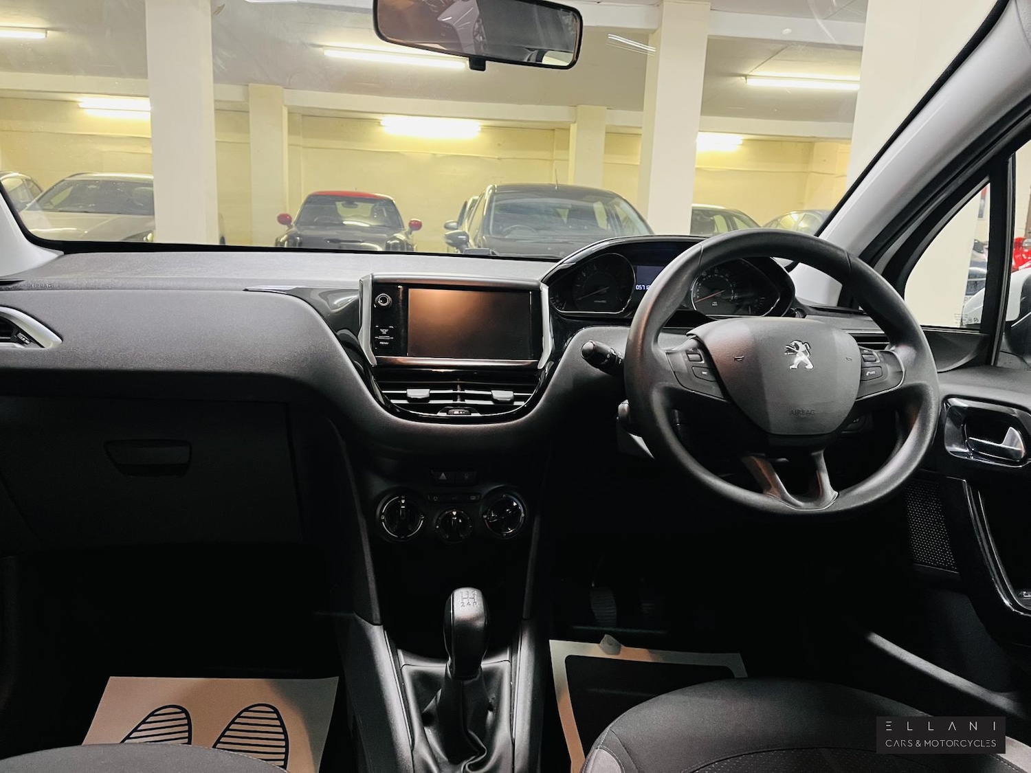 Used Peugeot 208 2014 for sale - 76507908: Photo 14