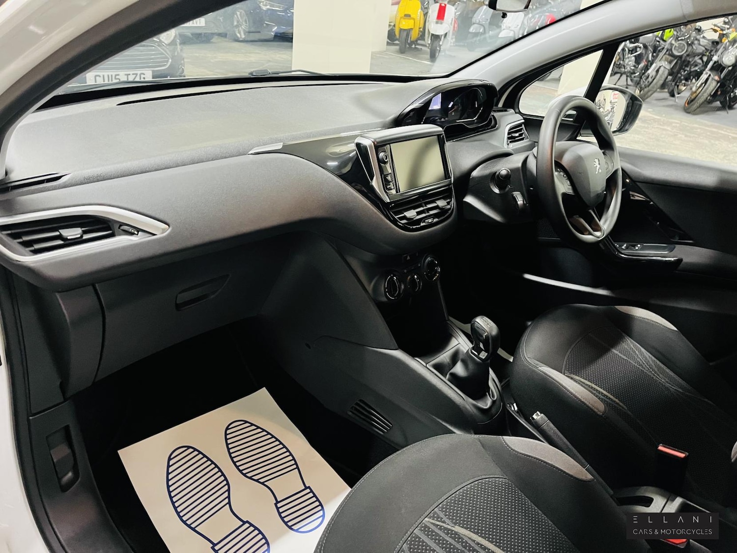 Used Peugeot 208 2014 for sale - 76507908: Photo 3