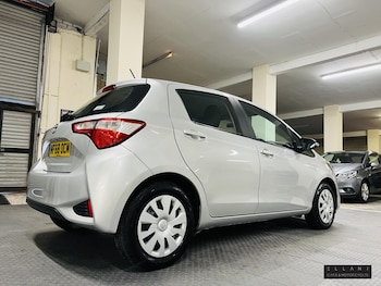 Used Toyota Yaris 2018 for sale - 76782114: Photo