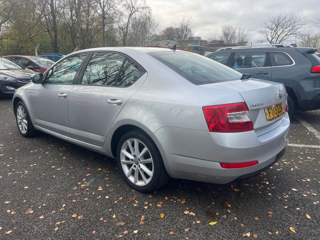 Used Skoda Octavia 2013 for sale - 76582686: Photo 4