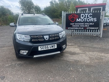 Used Dacia Sandero Stepway 2017 for sale - 76105621: Photo