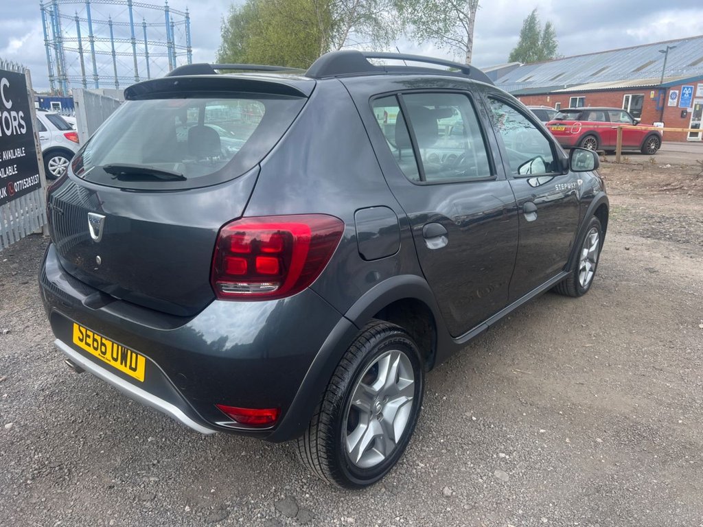 Used Dacia Sandero Stepway 2017 for sale - 76105621: Photo 4