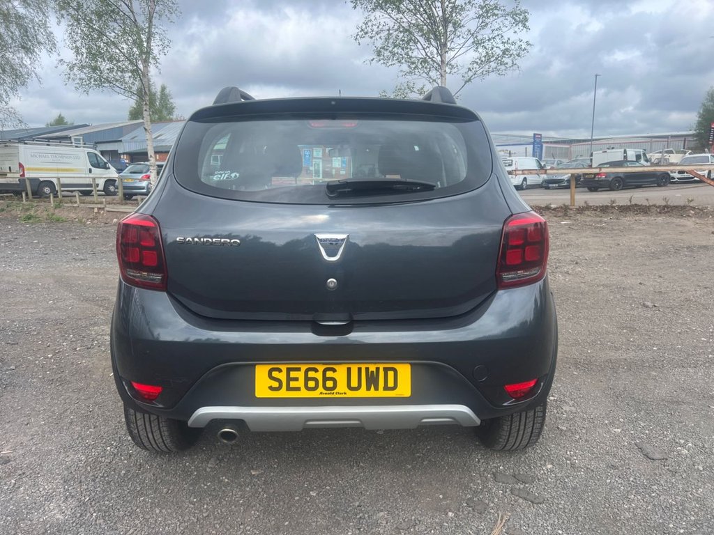Used Dacia Sandero Stepway 2017 for sale - 76105621: Photo 5