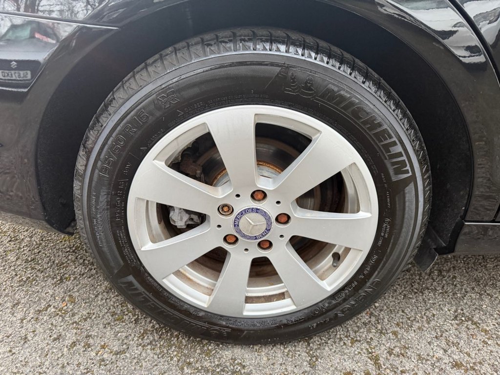 Used Mercedes-Benz C Class 2011 for sale - 77681128: Photo 11