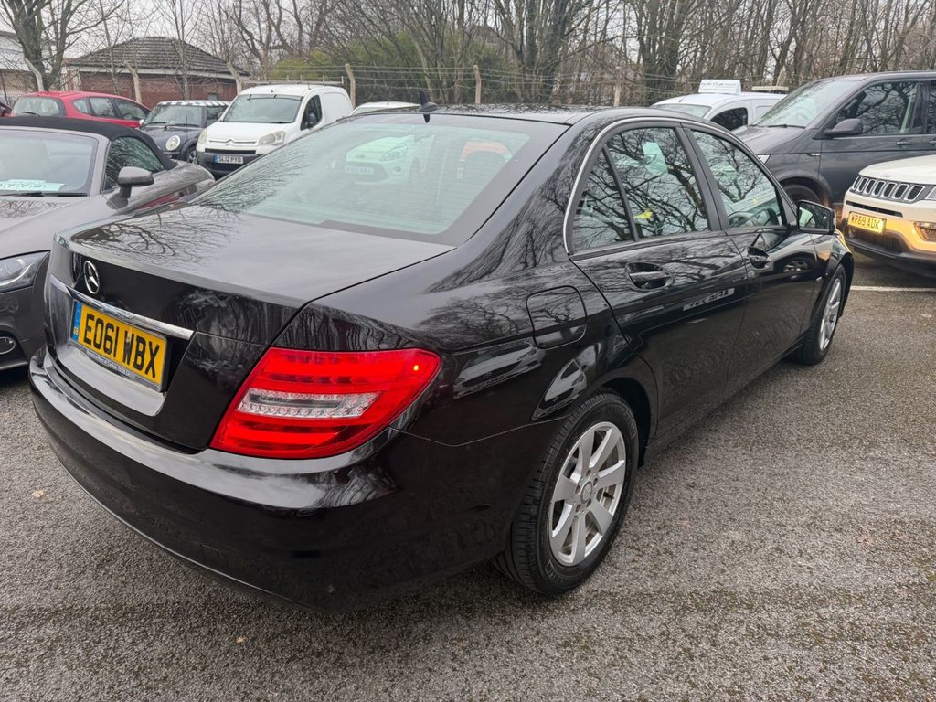 Used Mercedes-Benz C Class 2011 for sale - 77681128: Photo 6