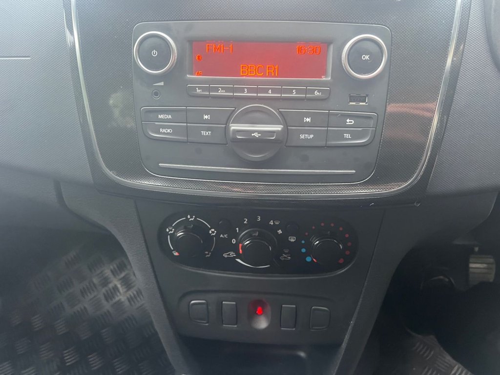 Used Dacia Sandero 2018 for sale - 76441804: Photo 13