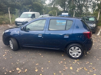 Used Dacia Sandero 2018 for sale - 76441804: Photo