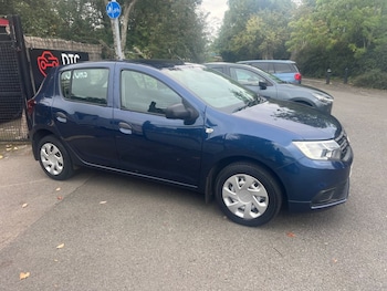 Used Dacia Sandero 2018 for sale - 76441804: Photo