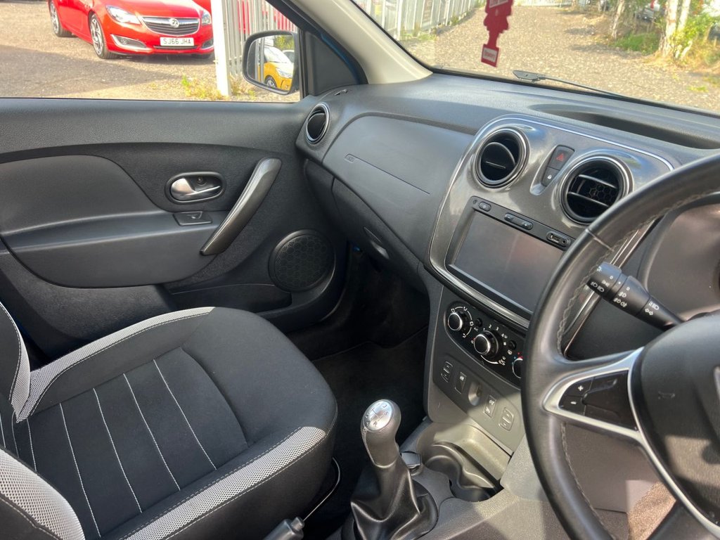 Used Dacia Sandero Stepway 2018 for sale - 76345263: Photo 9