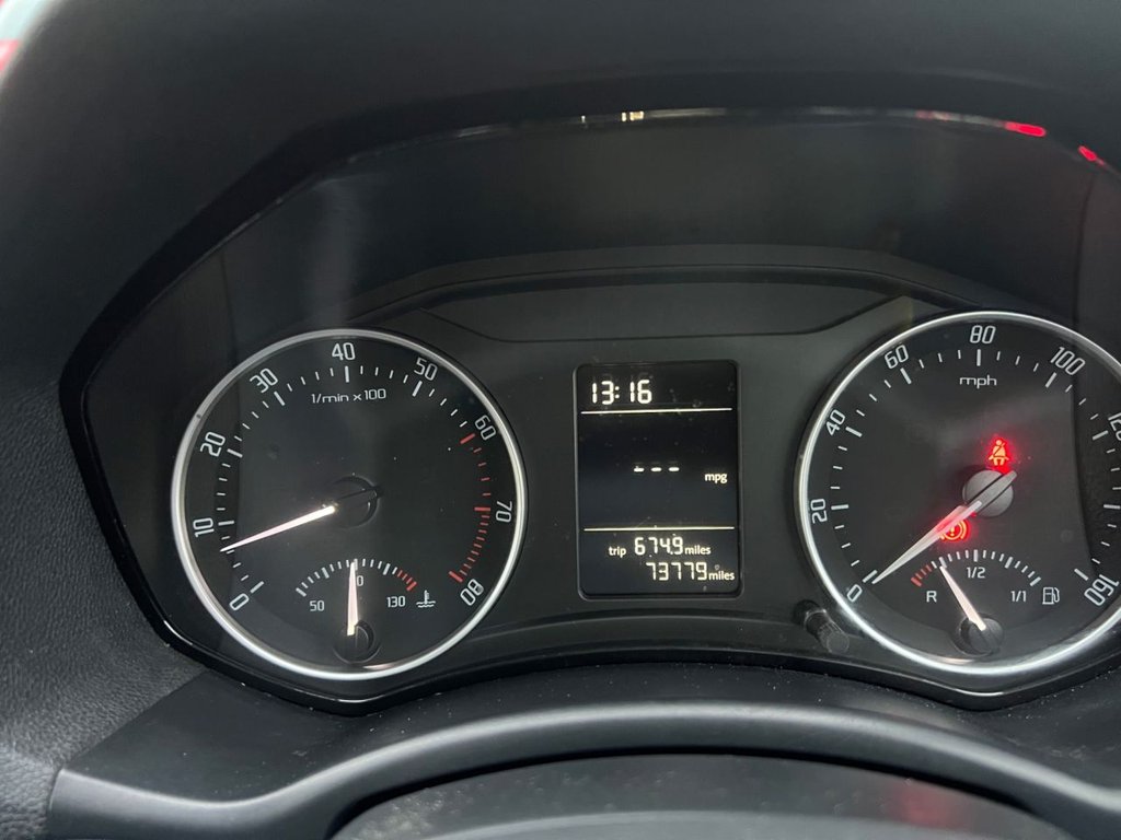 Used Volkswagen Beetle 2011 for sale - 76941639: Photo 18