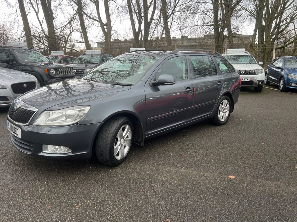 Used Volkswagen Beetle 2011 for sale - 76941639: Photo 4