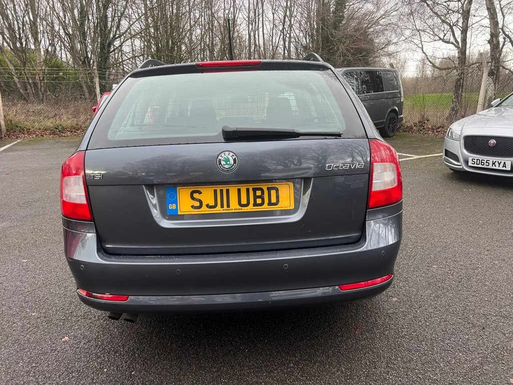 Used Volkswagen Beetle 2011 for sale - 76941639: Photo 6