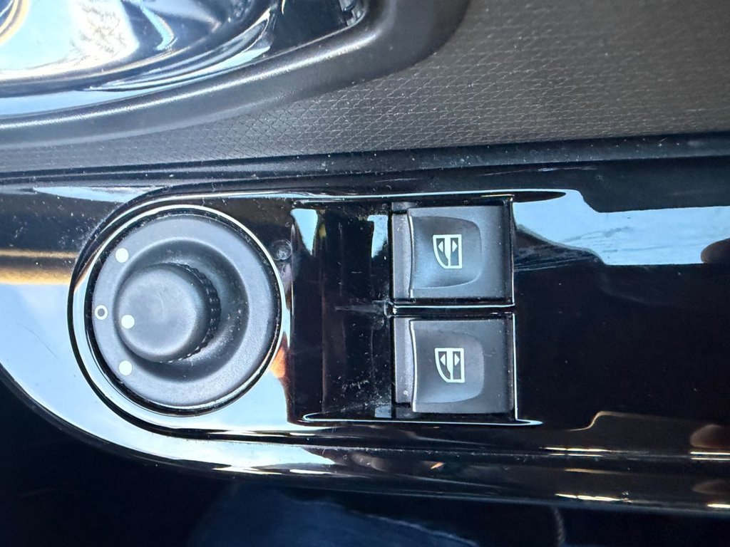 Used Renault Clio 2013 for sale - 77212644: Photo 23