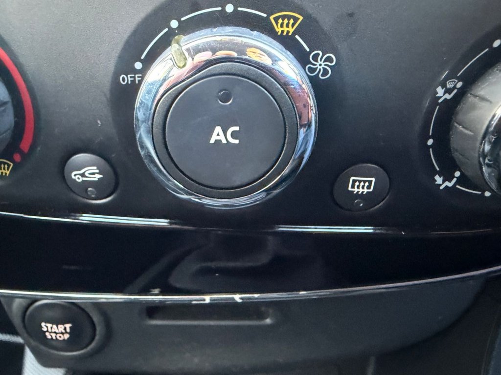 Used Renault Clio 2013 for sale - 77212644: Photo 26