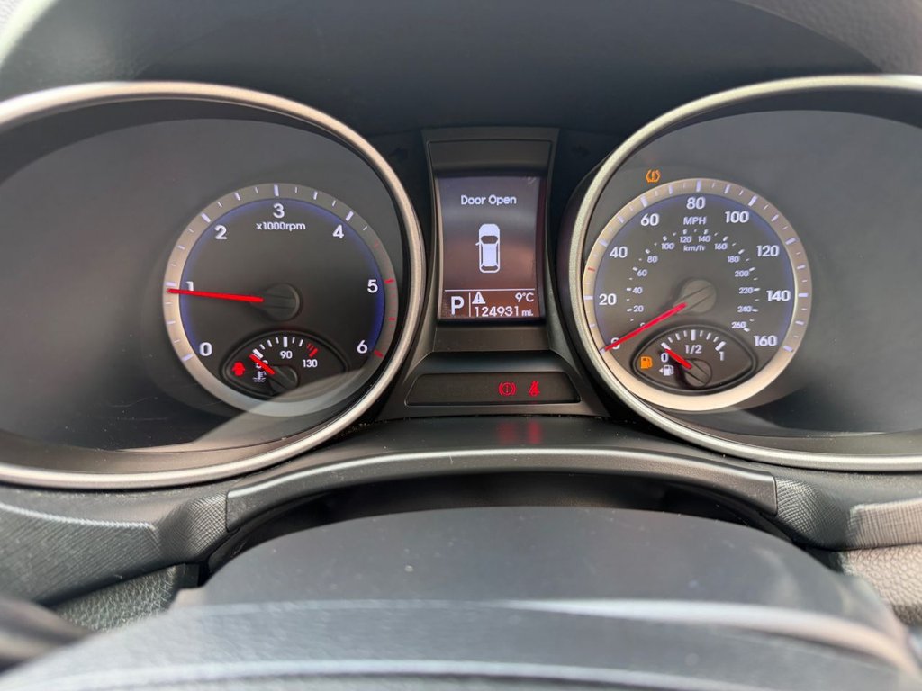 Used Hyundai Santa Fe 2015 for sale - 78069052: Photo 17