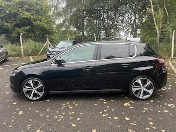 Used Peugeot 308 2017 for sale - 76132063: Photo