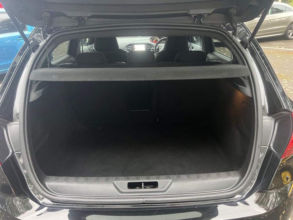 Used Peugeot 308 2017 for sale - 76132063: Photo 7