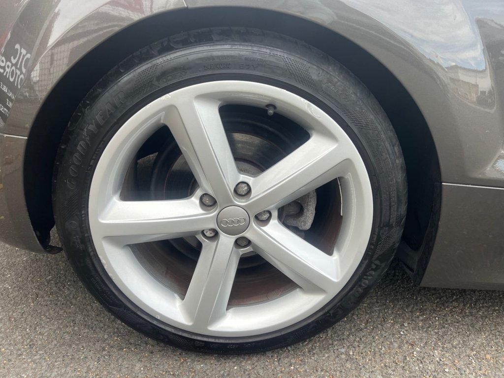 Used Audi TT 2011 for sale - 77383623: Photo 12